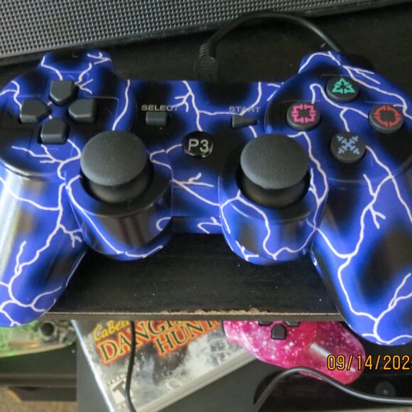 Playstation 3 Bundle READ DESCRIPTION - Picture 3 of 13